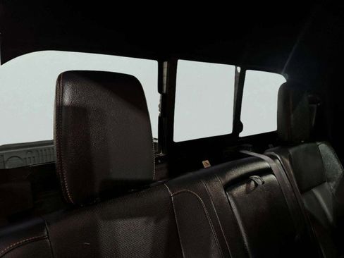 Used 2021 Nissan Titan PRO-4X w/ Pro-4x Convenience Package image 44