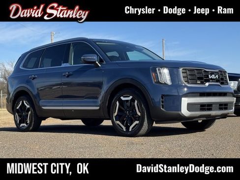 Used 2023 Kia Telluride S w/ S Sunroof Package image 1