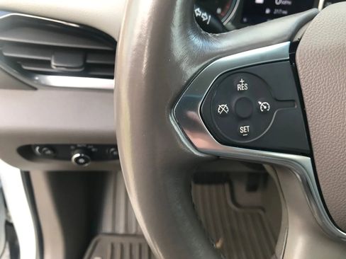 Used 2020 Chevrolet Traverse LT w/ LT Premium Package image 18