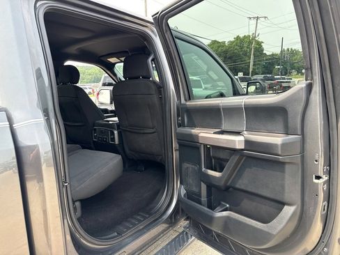 Used 2018 Ford F150 XLT w/ Equipment Group 302A Luxury AWD/4WD image 46