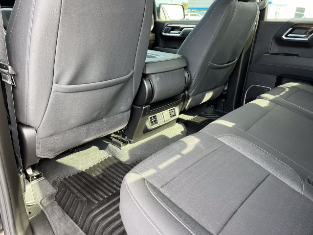 Used 2025 Chevrolet Silverado 1500 LT AWD/4WD image 33