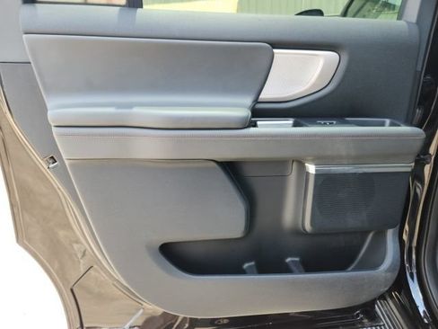 Used 2025 Ford Expedition Max Active AWD/4WD image 30