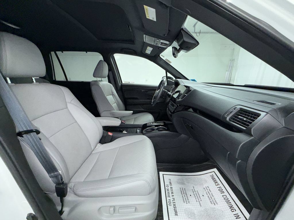 Used 2023 Honda Passport Elite image 18