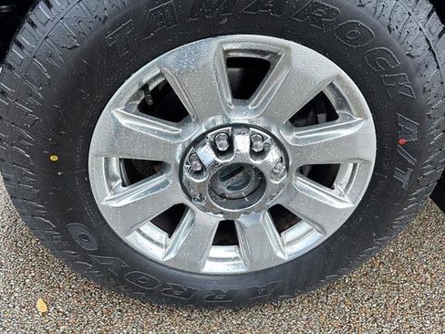 Certified 2022 Ford F350 Platinum image 9