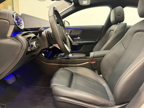 Certified 2025 Mercedes-Benz CLA 250 image 6