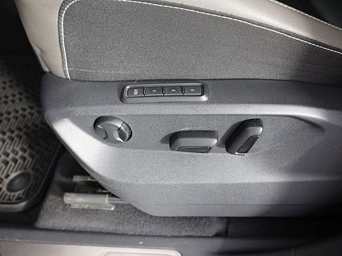 Used 2021 Volkswagen Atlas SEL Premium image 26