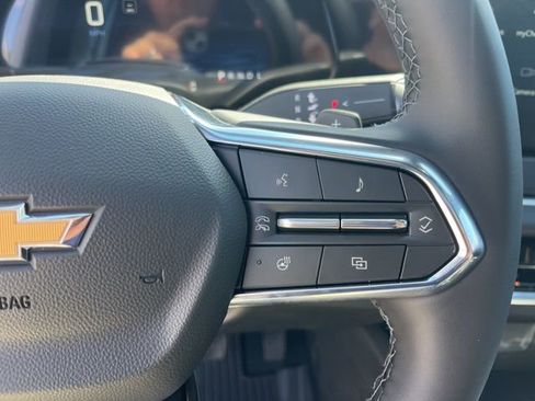 New 2026 Chevrolet Equinox LT w/ Convenience Package II FWD image 18
