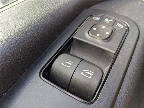 Used 2023 Mercedes-Benz Sprinter 2500 image 10