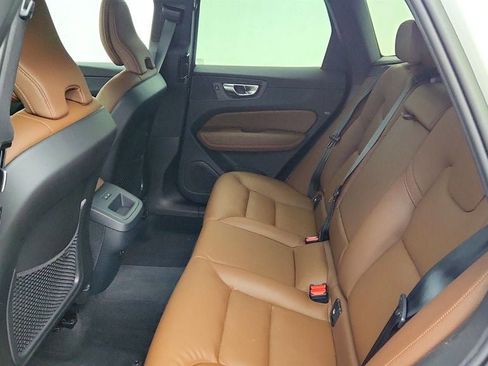 Used 2023 Volvo XC60 B5 Plus w/ Climate Package AWD/4WD image 21