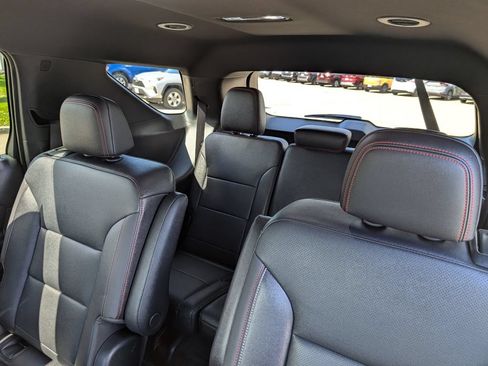 Used 2026 Chevrolet Traverse Z71 AWD/4WD image 21