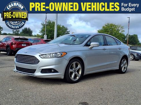 Used 2016 Ford Fusion SE w/ Equipment Group 201A AWD/4WD image 1
