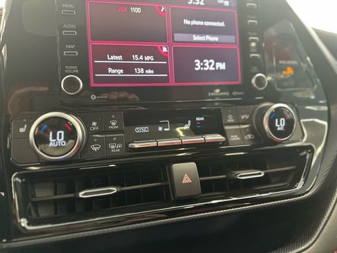 Used 2021 Toyota Highlander XSE image 32