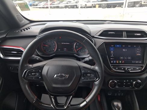 Used 2022 Chevrolet TrailBlazer RS w/ Technology Package FWD image 19
