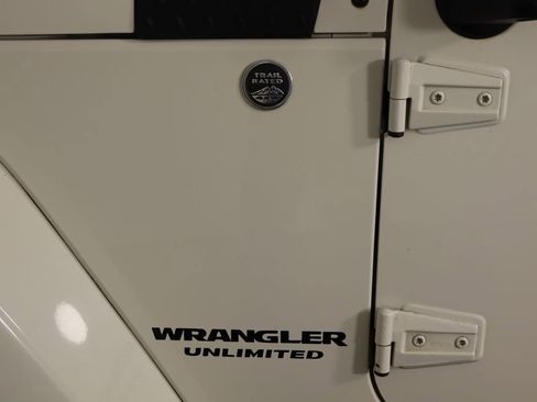 Used 2008 Jeep Wrangler Unlimited Rubicon w/ PWR Convenience Group image 30