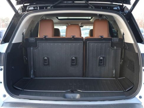 New 2026 Nissan Pathfinder Platinum AWD/4WD image 29