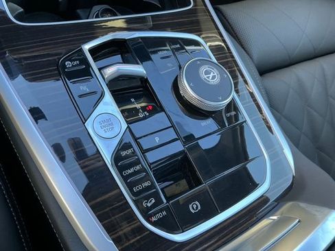 Used 2025 BMW X5 xDrive40i image 18