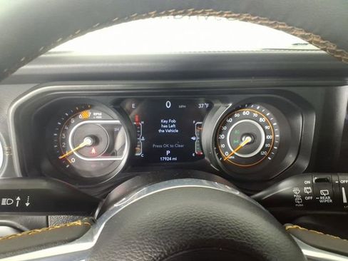 Used 2024 Jeep Wrangler Sahara w/ Dual Top Group image 18