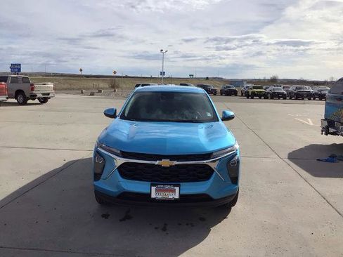New 2026 Chevrolet Trax LS image 9