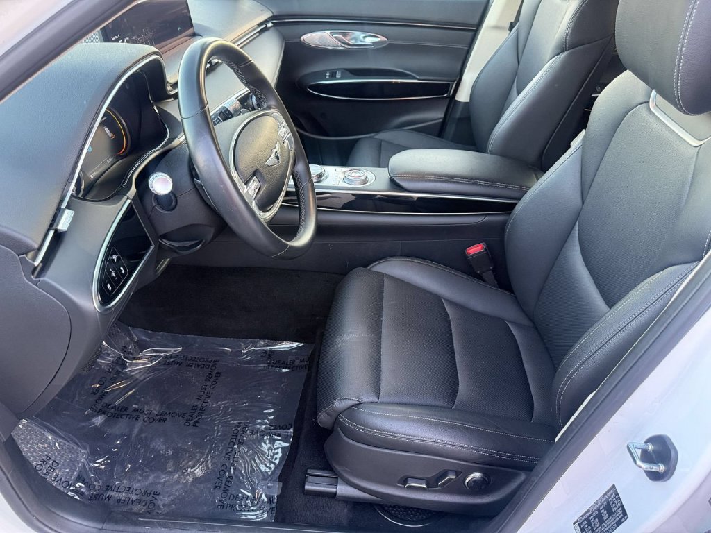 Used 2025 Genesis GV70 2.5T AWD/4WD image 12