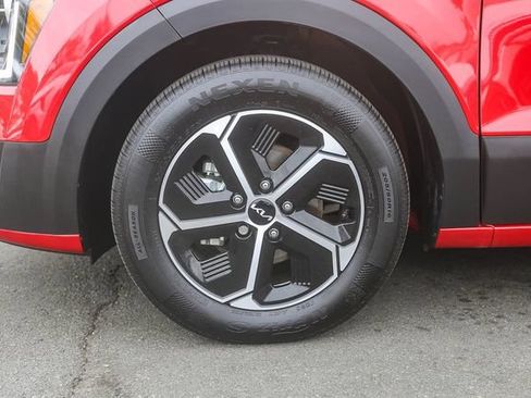 Certified 2025 Kia Niro EX FWD image 13