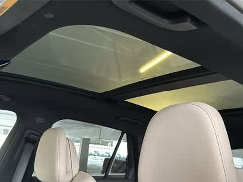 Certified 2025 Mercedes-Benz GLC 300 4MATIC image 46