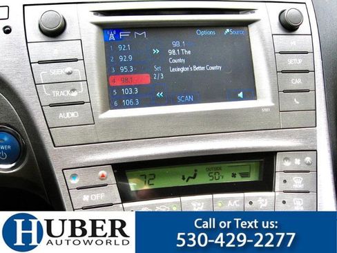 Used 2015 Toyota Prius Two image 7