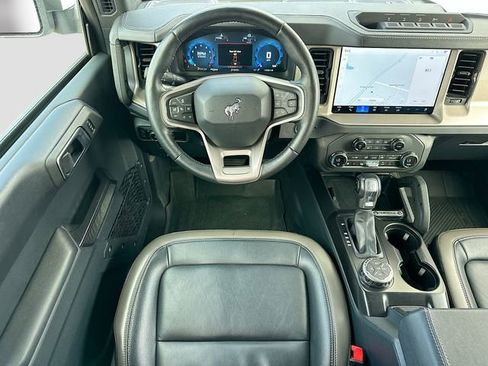 Used 2025 Ford Bronco Outer Banks w/ Sasquatch Package AWD/4WD image 21