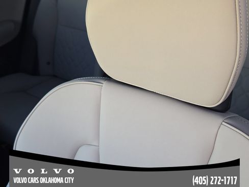 Used 2026 Volvo XC90 B6 Plus w/ Protection Package Premier AWD/4WD image 14