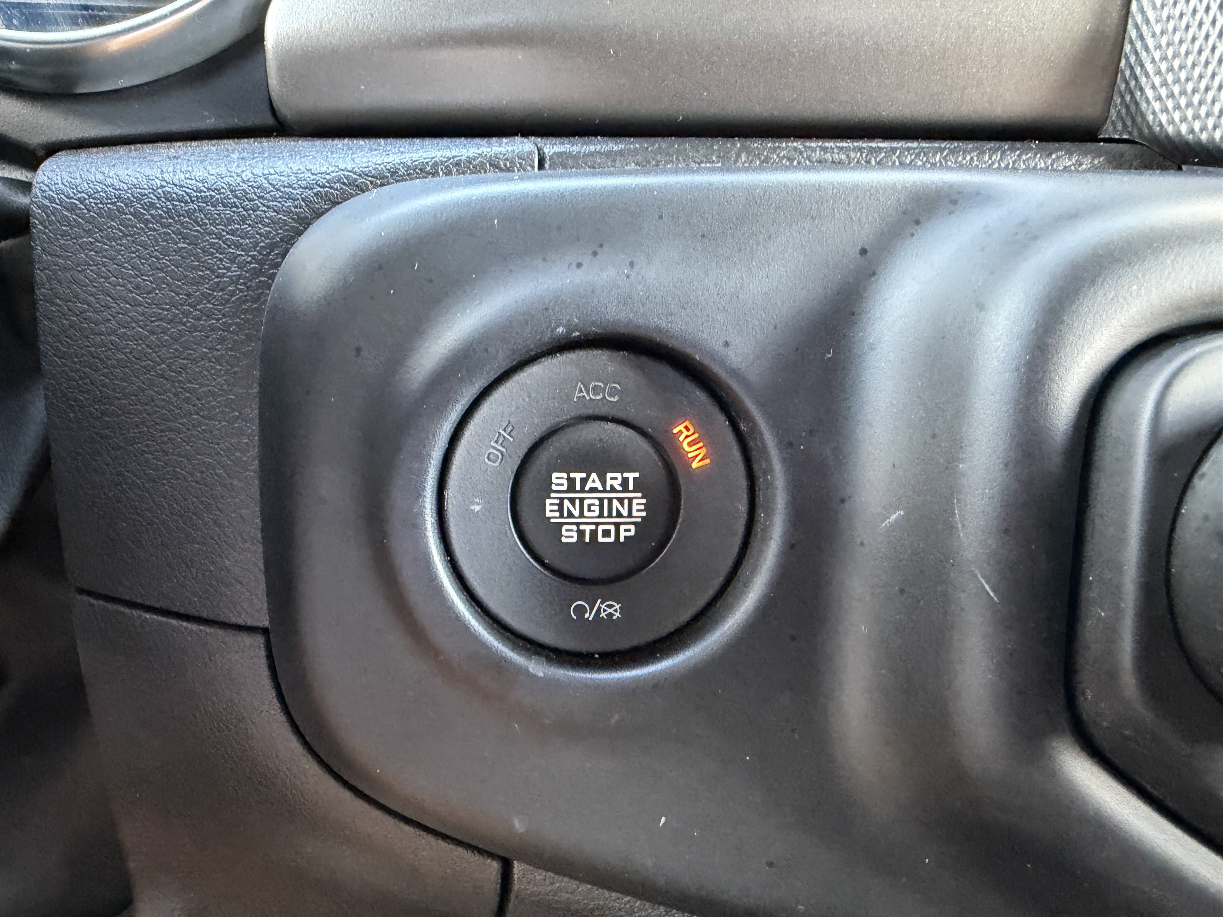 Used 2023 Jeep Wrangler Unlimited Rubicon 4xe w/ Cold Weather Group AWD/4WD image 18