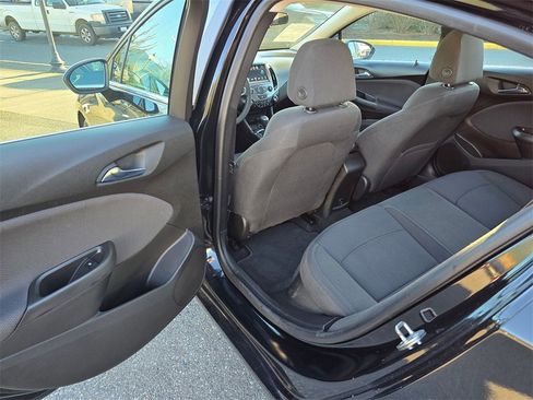 Used 2017 Chevrolet Cruze LT image 15
