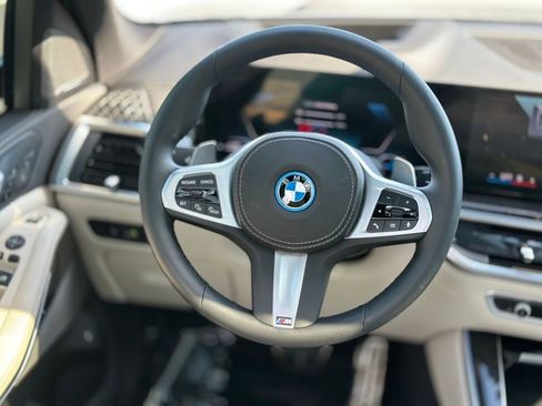Certified 2025 BMW X5 xDrive50e w/ Executive Package AWD/4WD image 12