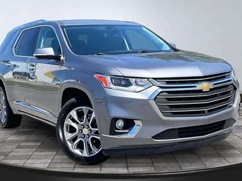 Used 2020 Chevrolet Traverse Premier FWD image 12