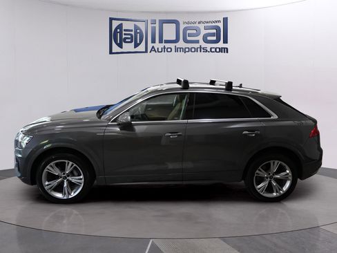 Used 2021 Audi Q8 Prestige AWD/4WD image 2