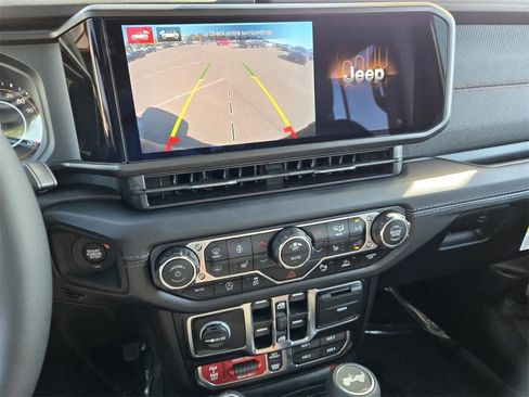 New 2025 Jeep Wrangler Unlimited Rubicon image 18