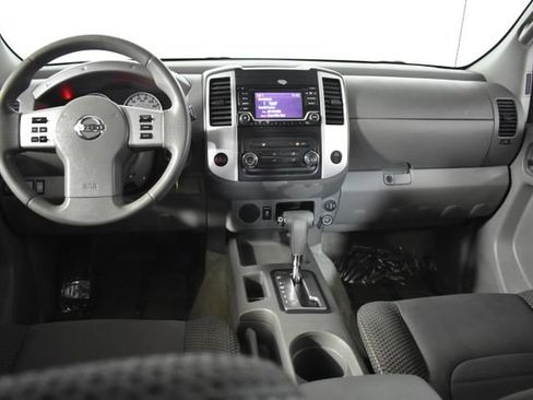 Used 2017 Nissan Frontier Desert Runner RWD image 22