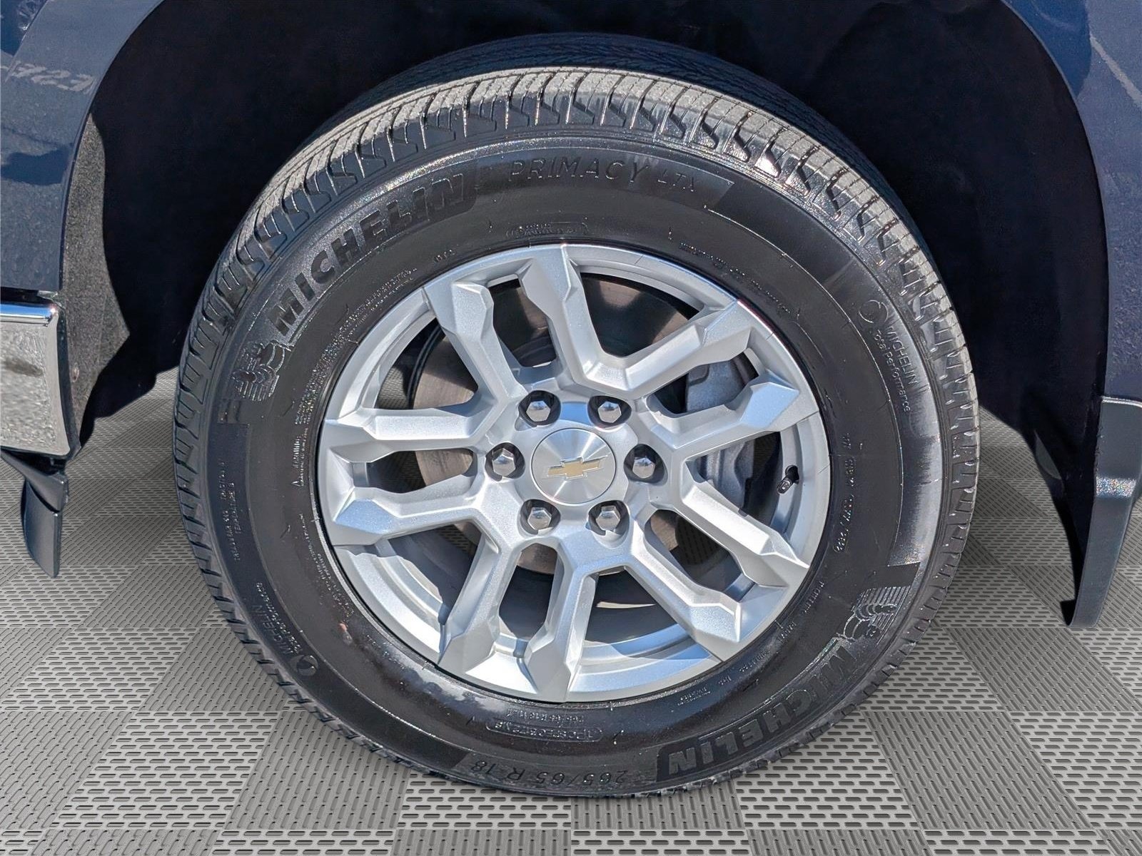 Used 2023 Chevrolet Silverado 1500 LT AWD/4WD image 10