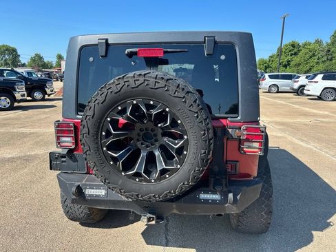 Used 2012 Jeep Wrangler Unlimited Sport AWD/4WD image 3