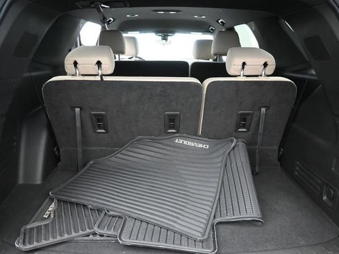 Used 2022 Chevrolet Traverse LS FWD image 19