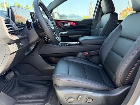 New 2026 Chevrolet Traverse Z71 w/ Driver Confidence Package AWD/4WD image 5