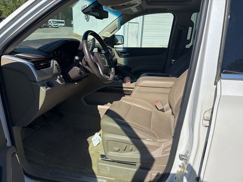 Used 2017 GMC Yukon XL SLT w/ Open Road Package image 3