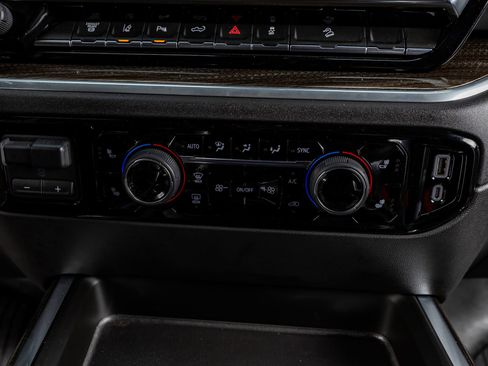 Used 2025 Chevrolet Silverado 2500 LT w/ Texas Edition image 27