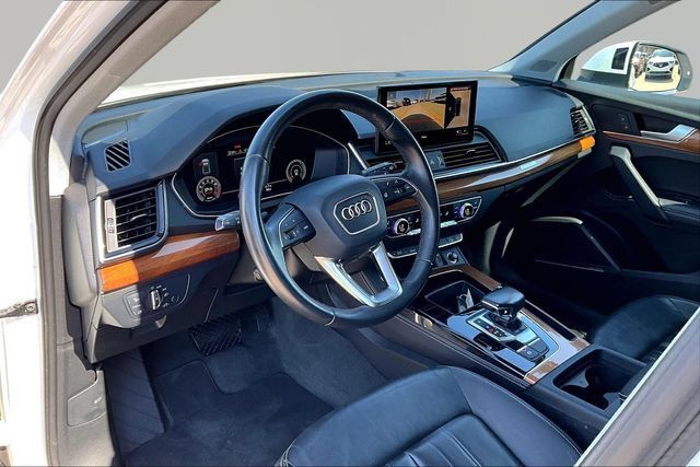 Used 2023 Audi Q5 2.0T Premium Plus w/ Premium Plus Package AWD/4WD image 13