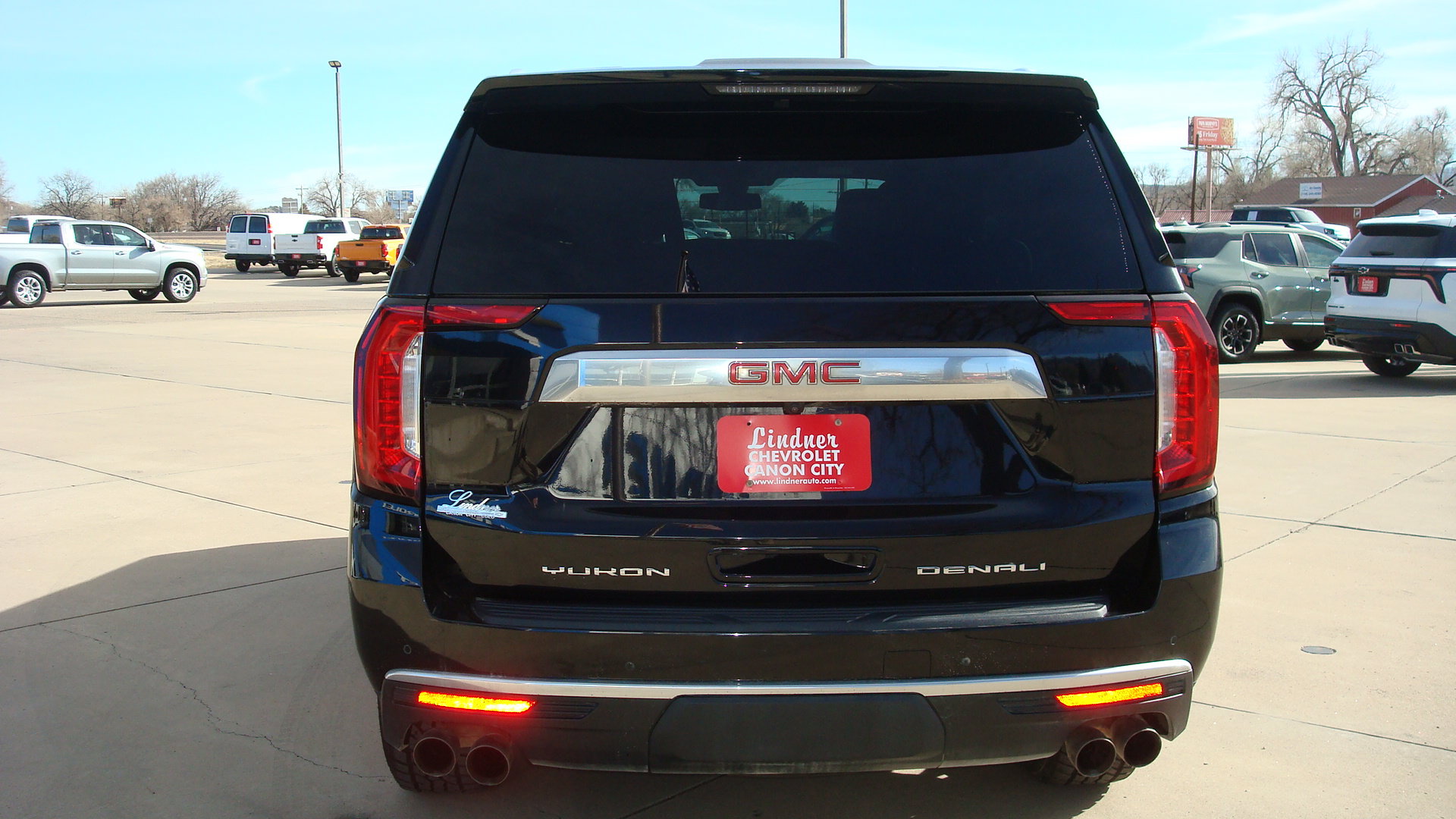 Used 2022 GMC Yukon Denali AWD/4WD image 5