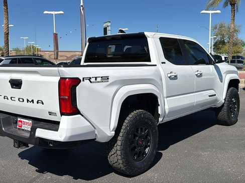 Used 2025 Toyota Tacoma SR5 image 7