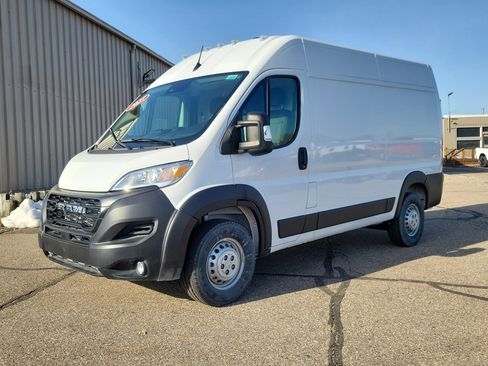 Used 2025 RAM ProMaster 2500 w/ Convenience Group FWD image 2
