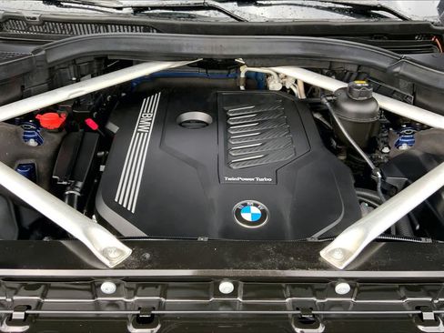 Used 2019 BMW X7 xDrive40i w/ Premium Package AWD/4WD image 32