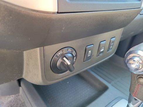 Used 2012 Nissan Frontier PRO-4X image 21