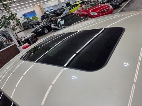 Used 2015 Lincoln MKZ w/ Technology Package FWD image 40