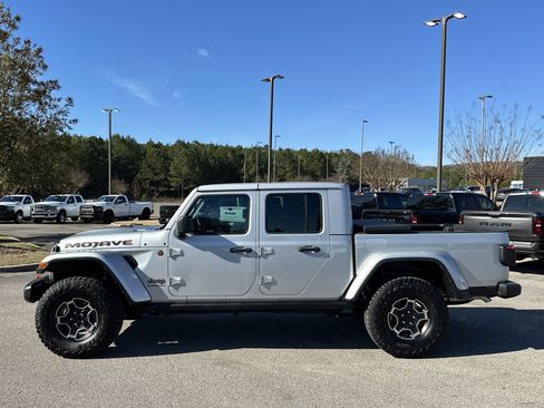 Used 2023 Jeep Gladiator Mojave w/ LED Lighting Group image 4
