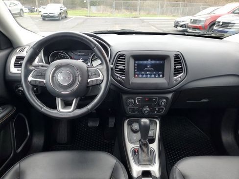Used 2018 Jeep Compass Latitude w/ Popular Equipment Group AWD/4WD image 22